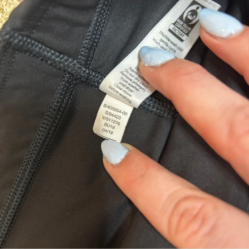 Athleta Momentum Ruffle Skort Skirt Black Size Large - Picture 9 of 9